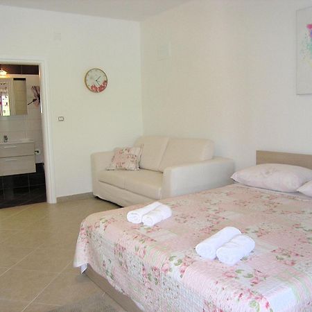 Apartments Iva Krk Town Εξωτερικό φωτογραφία