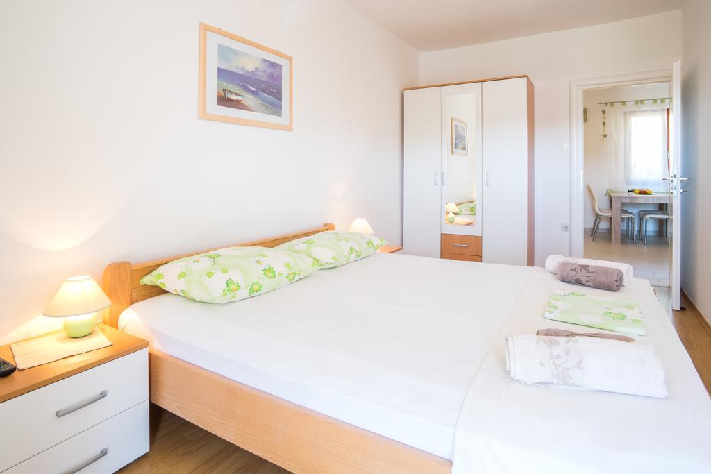 Apartments Iva Krk Town Εξωτερικό φωτογραφία