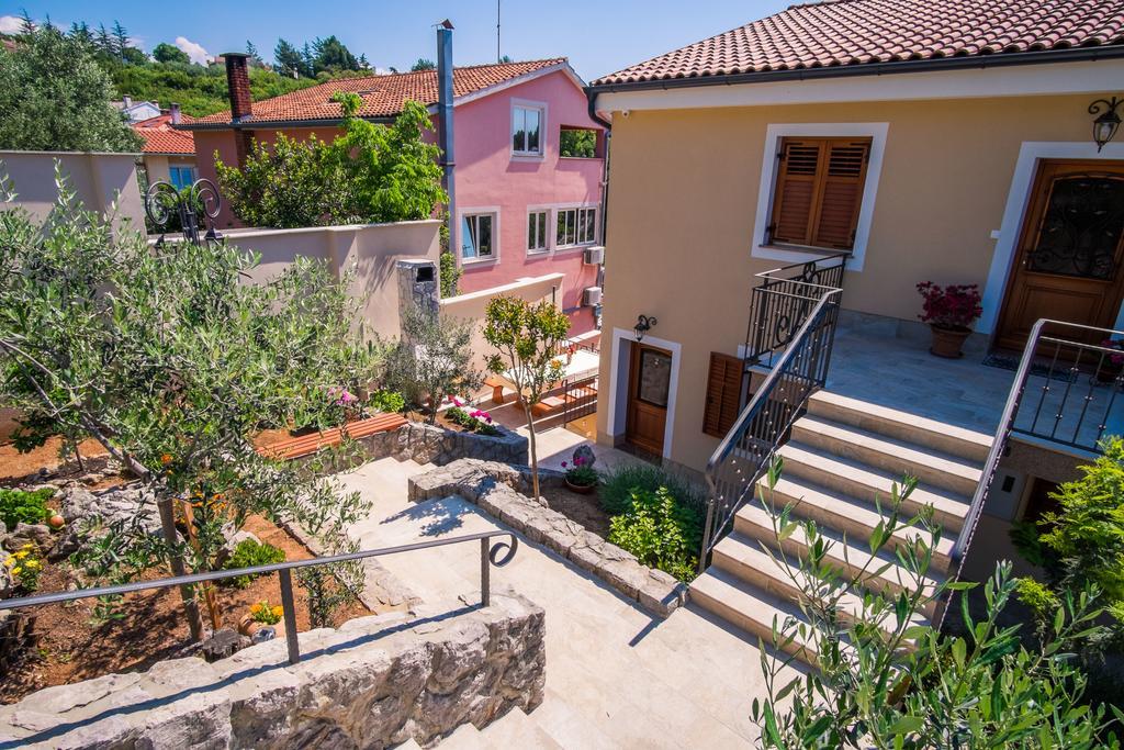 Apartments Iva Krk Town Εξωτερικό φωτογραφία