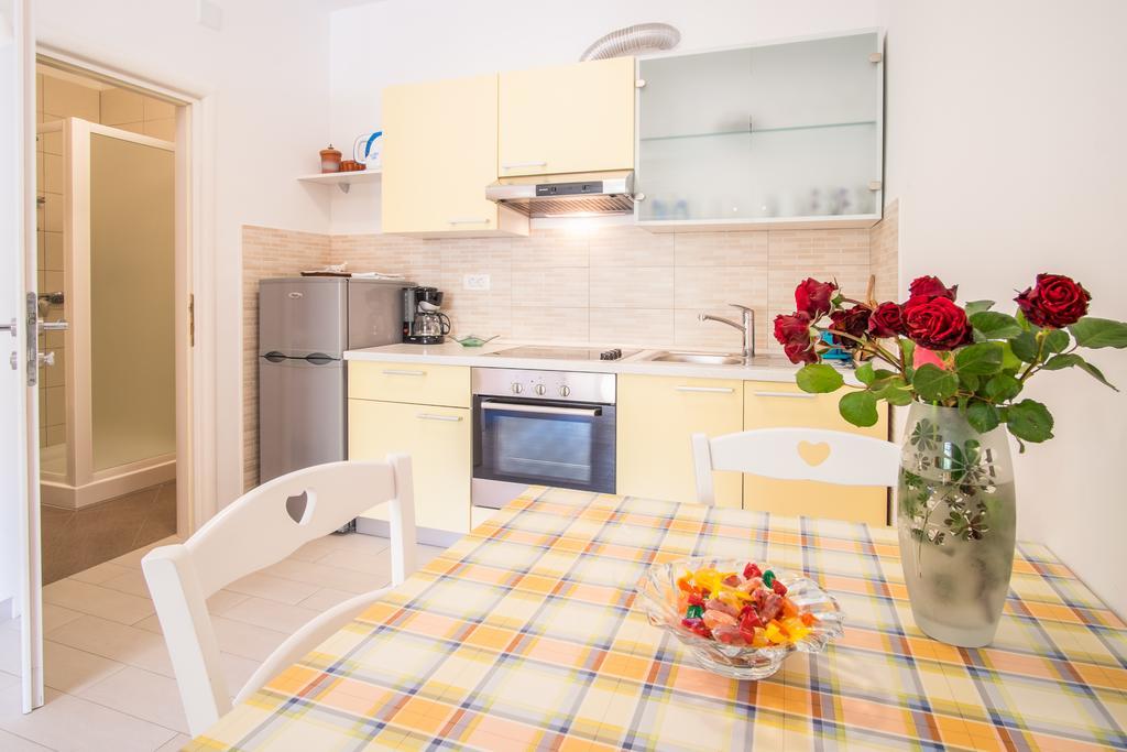 Apartments Iva Krk Town Εξωτερικό φωτογραφία