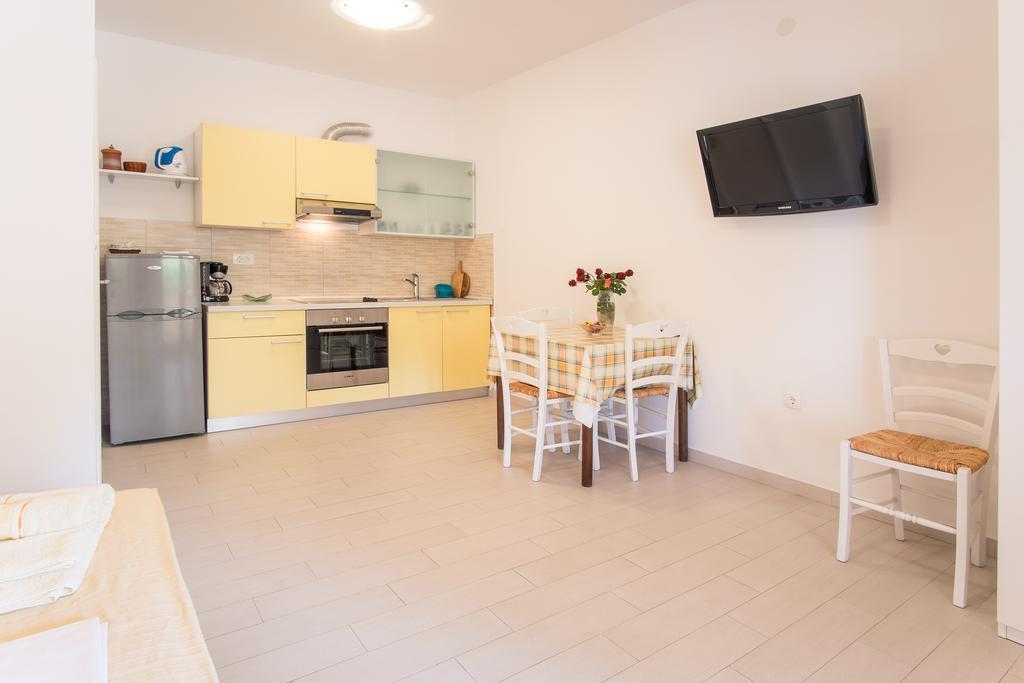 Apartments Iva Krk Town Εξωτερικό φωτογραφία